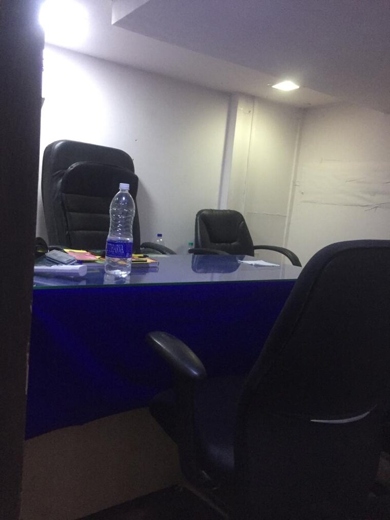 Team Area, vashi-plaza Commercial Office Space 212 Sq.Ft. In Vashi Sector 17 Navi Mumbai 9401756