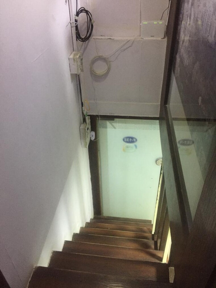 undefined, vashi-plaza Commercial Office Space 212 Sq.Ft. In Vashi Sector 17 Navi Mumbai 9401756