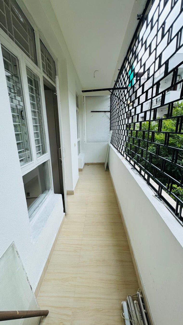 Balcony, kalkaji 2 Bedroom 650 Sq.Ft. Apartment In Kalkaji Delhi 9401836