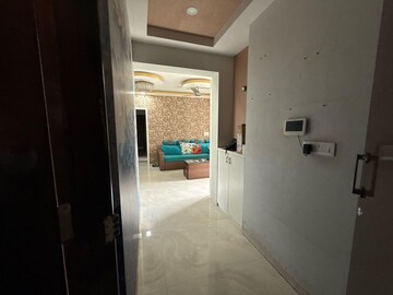 Room in 3 BHK Apartment at Lucent Fressia Ranibello, Malad East – for Sale