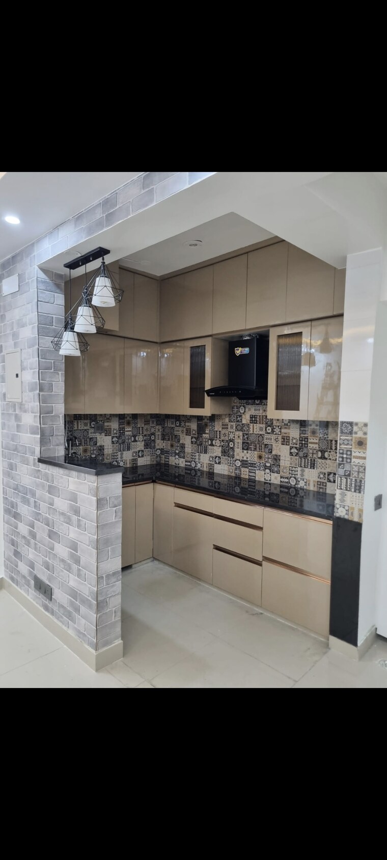 Kitchen, paschim vihar 3 Bedroom 90 Sq.Yd. Builder Floor In Paschim Vihar Delhi 9401906