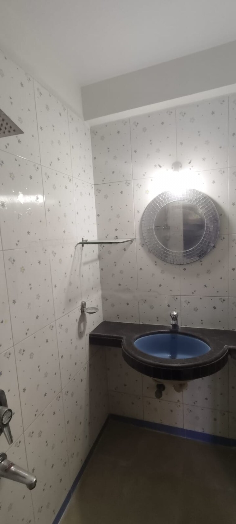Bathroom, ajmera-golden-rays 3 Bedroom 1100 Sq.Ft. Apartment In Andheri West Mumbai 9401985
