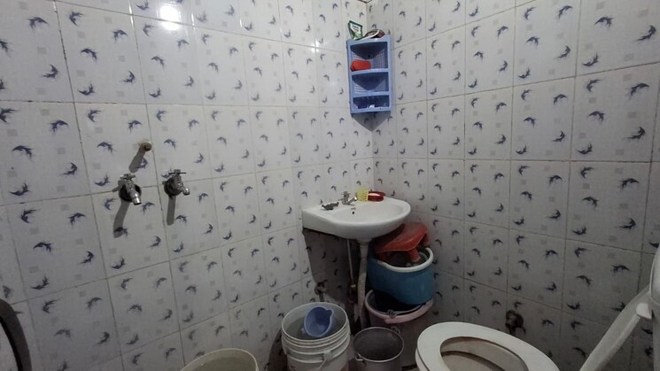 Attached Bathroom, ghazipur 2 Bedroom 1200 Sq.Ft. Apartment In Ghazipur Zirakpur 9402011