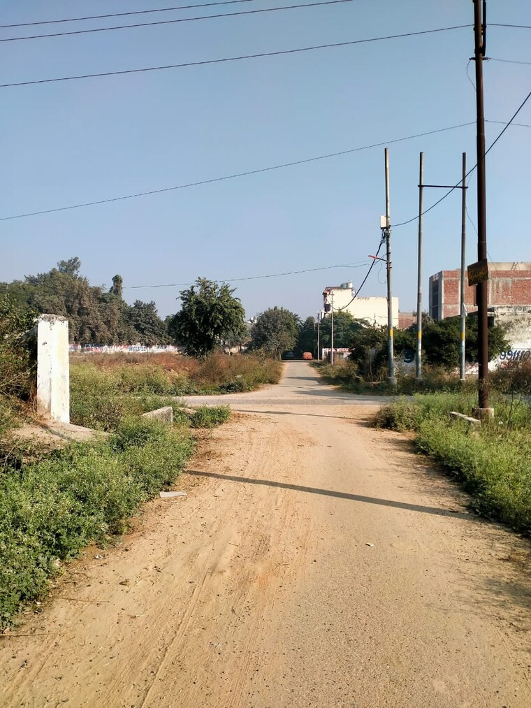 undefined, upsidc site c  300 Sq.Yd. Plot In Upsidc Site C Greater Noida 9402041