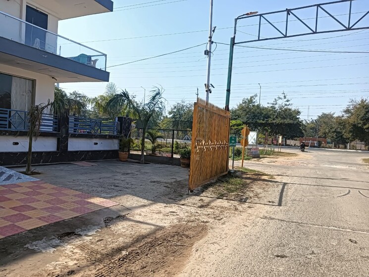 Exterior View, upsidc site c  300 Sq.Yd. Plot In Upsidc Site C Greater Noida 9402041