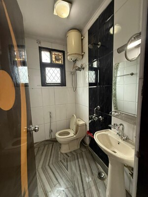 Bathroom in 1.5 BHK Builder Floor at Saket – for Rent