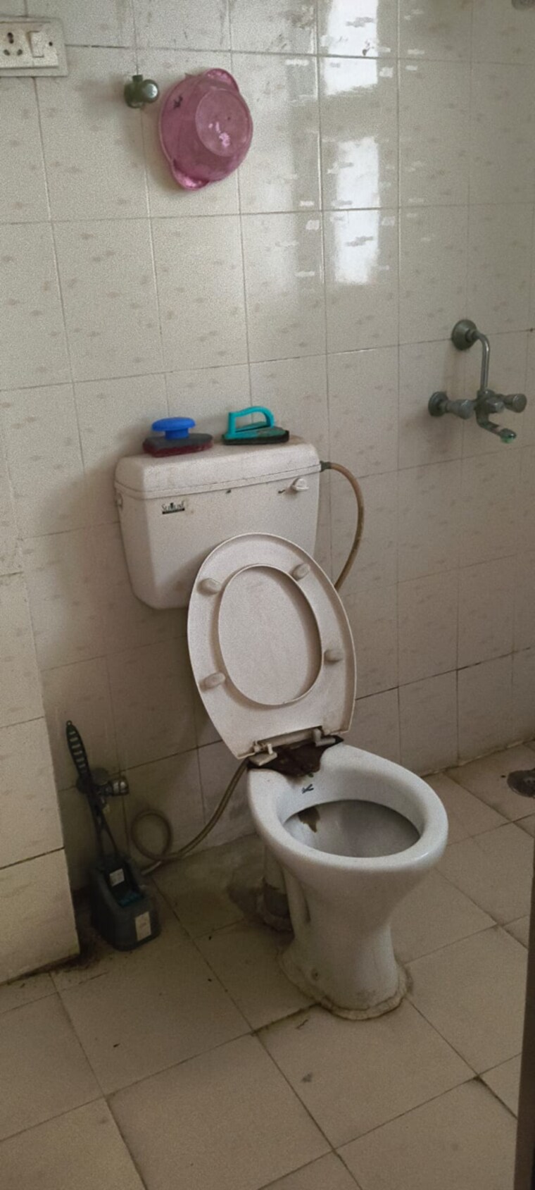 Bathroom, emenox-brave-hearts 2 Bedroom 1150 Sq.Ft. Apartment In Raj Nagar Extension Ghaziabad 9402221