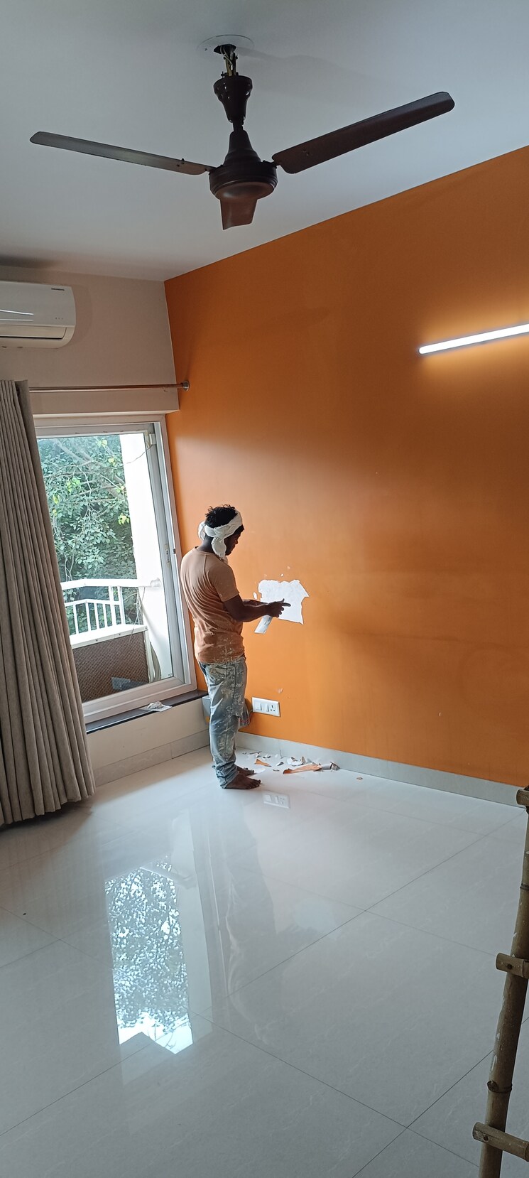 Room, sector 23 4 Bedroom 2500 Sq.Ft. Builder Floor In Sector 23 Gurgaon 9402003