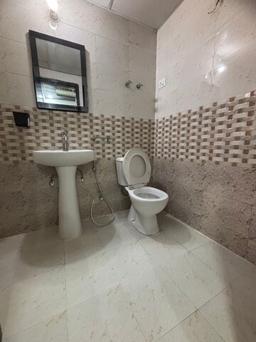 Attached Bathroom in 2.5 BHK Apartment at Spring Meadows, Tech Zone 4 Greater Noida – for Sale