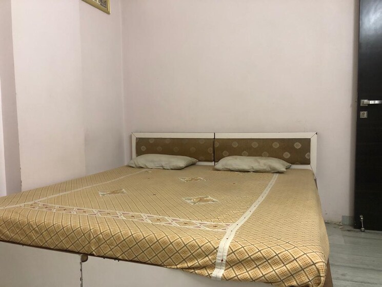 Bedroom, sector 23 4 Bedroom 2100 Sq.Ft. Builder Floor In Sector 23 Gurgaon 9402019