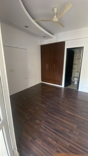 Room in 2.5 BHK Apartment at Omkar Royal Nest, Tech Zone 4 Greater Noida – for Sale