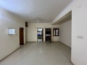 Room in 2 BHK Builder Floor at Sector 23 – for Rent