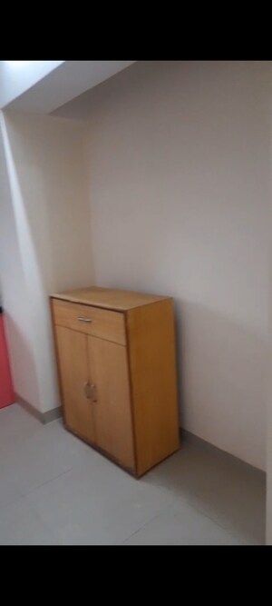 Room in 3 BHK Apartment at Runwal Garden City, Balkum Pada – for Rent