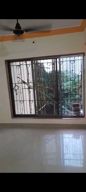 Room in 3 BHK Apartment at Runwal Garden City, Balkum Pada – for Rent