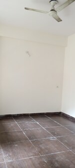 5 BHK + Servant Room 2200 Sq.Ft. Apartment in Gaur City 6th Avenue