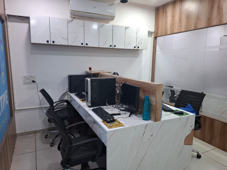 Team Area, science city Commercial Office Space in IT/SEZ 913 Sq.Ft. In Science City Ahmedabad 9402401