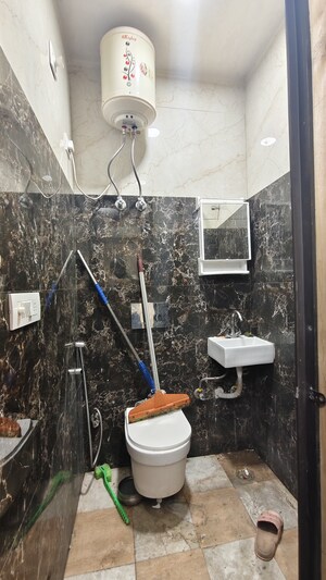 Team Area in 1 RK Builder Floor at Govindpuri – for Rent