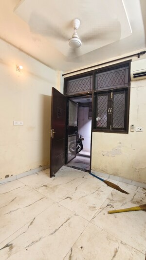 1 RK Builder Floor For Rent in Govindpuri