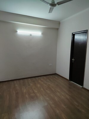3 BHK Apartment For Rent in Amrapali Golf Homes, Sector 4 Greater Noida