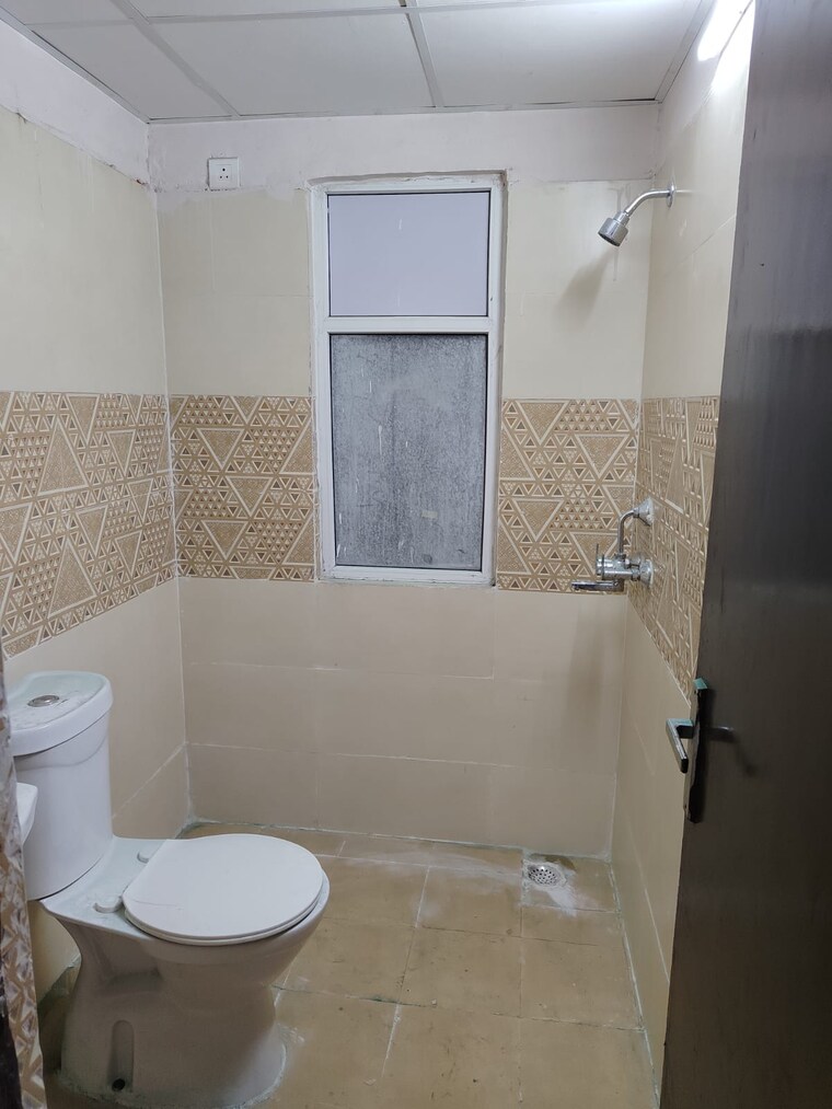 Bathroom, amrapali-golf-homes 3 Bedroom 1595 Sq.Ft. Apartment In Sector 4 Greater Noida Greater Noida 9402816