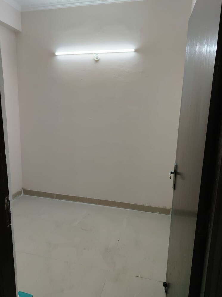 Room, amrapali-golf-homes 3 Bedroom 1595 Sq.Ft. Apartment In Sector 4 Greater Noida Greater Noida 9402816