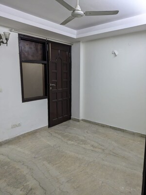 Room in 2 BHK Apartment at Defence Colony – for Rent