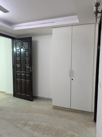 Room in 2 BHK Apartment at Defence Colony – for Rent