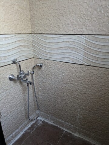 Bathroom in 2 BHK Apartment at Defence Colony – for Rent