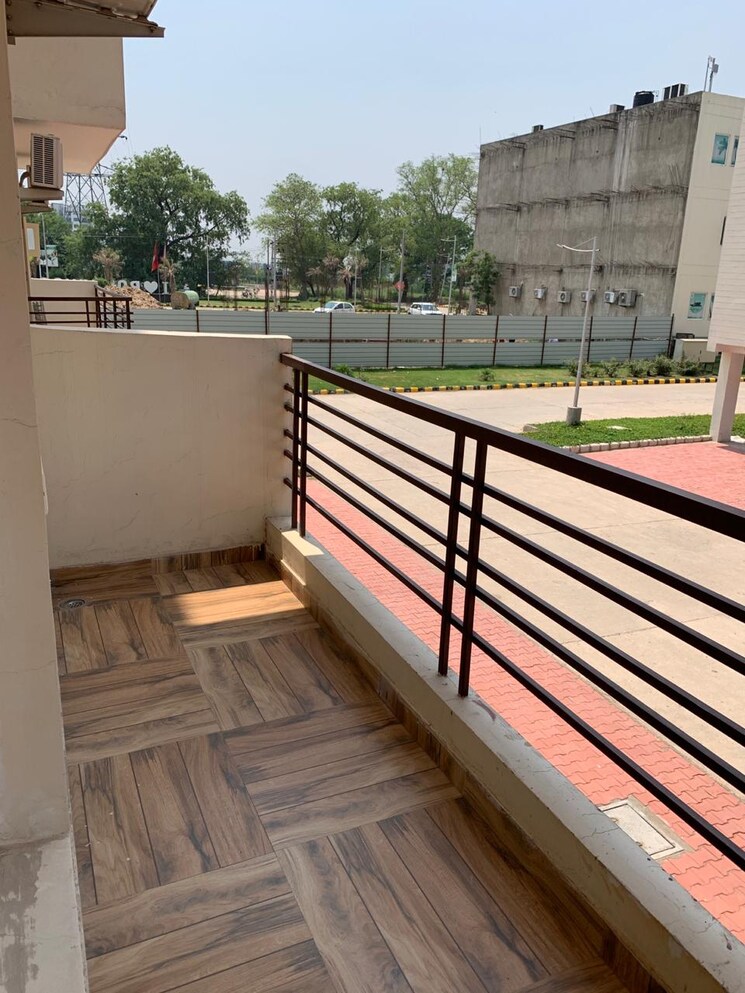 Balcony, sector 113 3 Bedroom 2043 Sq.Ft. Builder Floor In Sector 113 Mohali 9402720