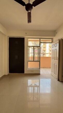 2 BHK Apartment For Sale in Supertech Cape Town