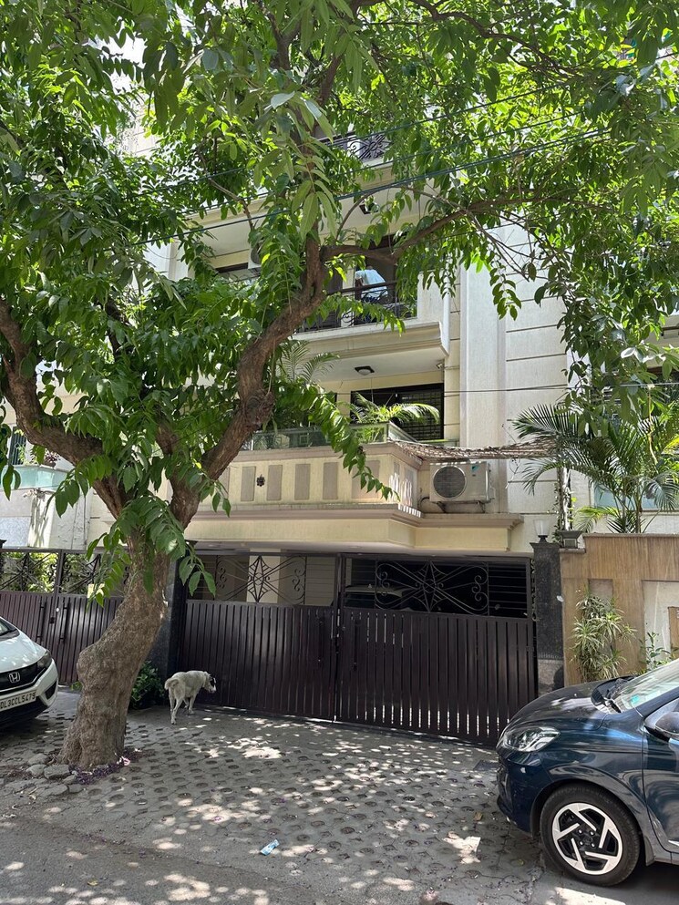 Exterior View, gulmohar park 3 Bedroom 1800 Sq.Ft. Apartment In Gulmohar Park Delhi 9403012