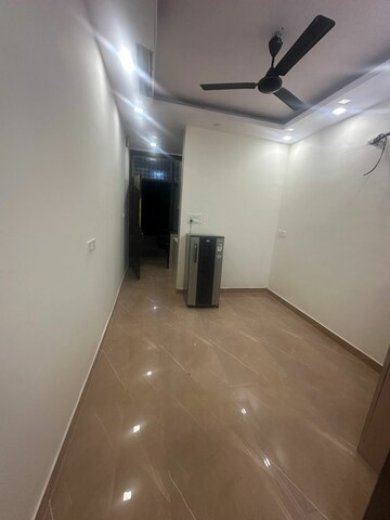 Building Lobby in 1 BHK Builder Floor at Lajpat Nagar 4 – for Rent