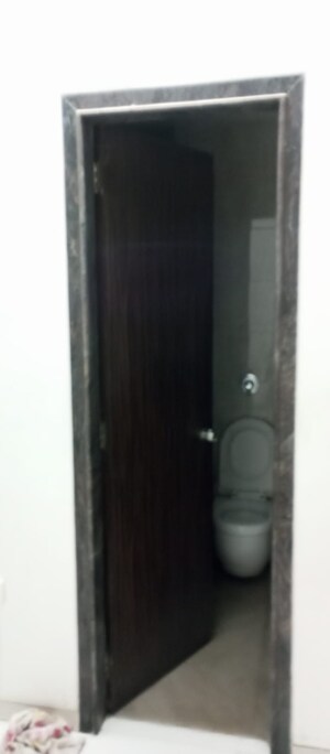 Bathroom in 4 BHK Apartment at SKG Yeshwant, Chembur – for Rent