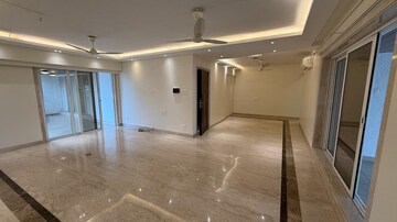 4 BHK Apartment For Rent in Khar West