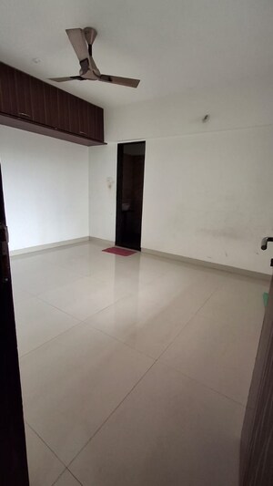Room in 2 BHK Apartment at Mohite Paradise G, Anand Nagar – for Rent