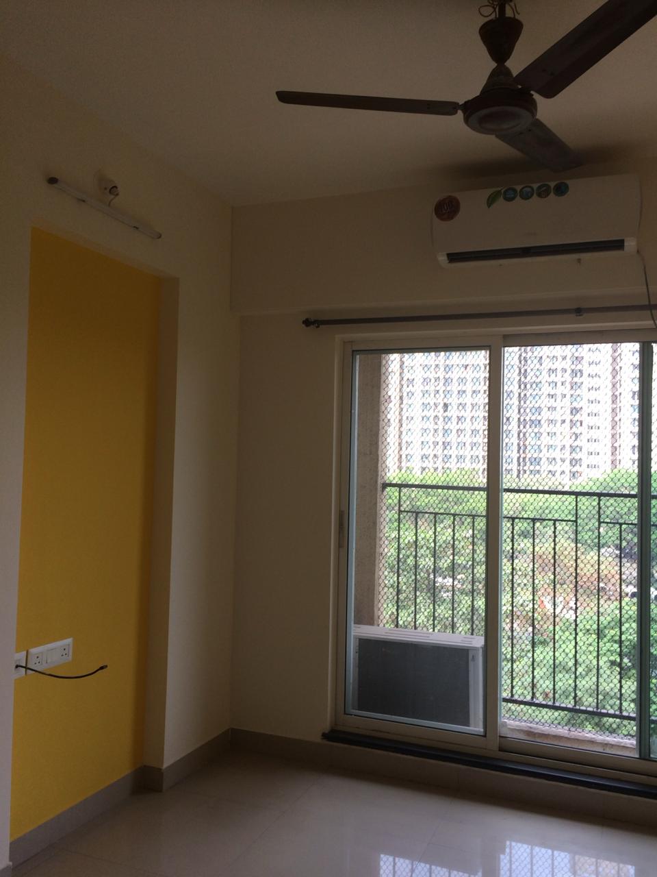 2 BHK + Pooja Room 560 Sq.Ft. Apartment in Rustomjee Urbania Atelier