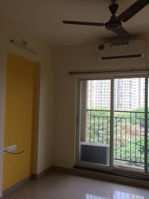 2 BHK Apartment For Sale in Rustomjee Urbania Atelier, Thane West