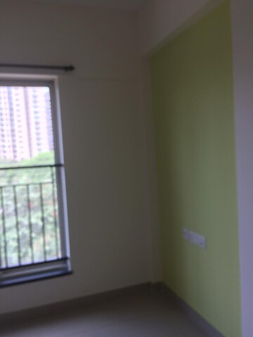 Room in 2 BHK Apartment at Rustomjee Urbania Atelier, Thane West – for Sale