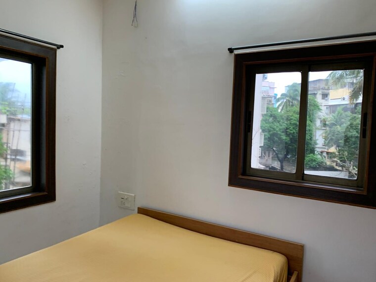 Room, bandra west 2 Bedroom 800 Sq.Ft. Apartment In Bandra West Mumbai 9403557