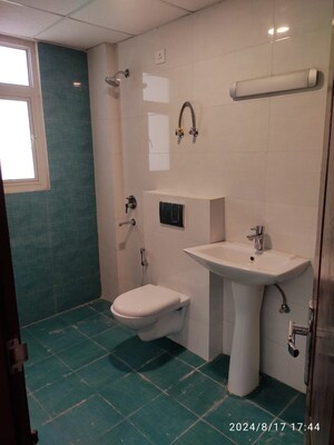 Attached Bathroom in 3.5 BHK Apartment at Omaxe Waterscapes, Gomti Nagar – for Rent