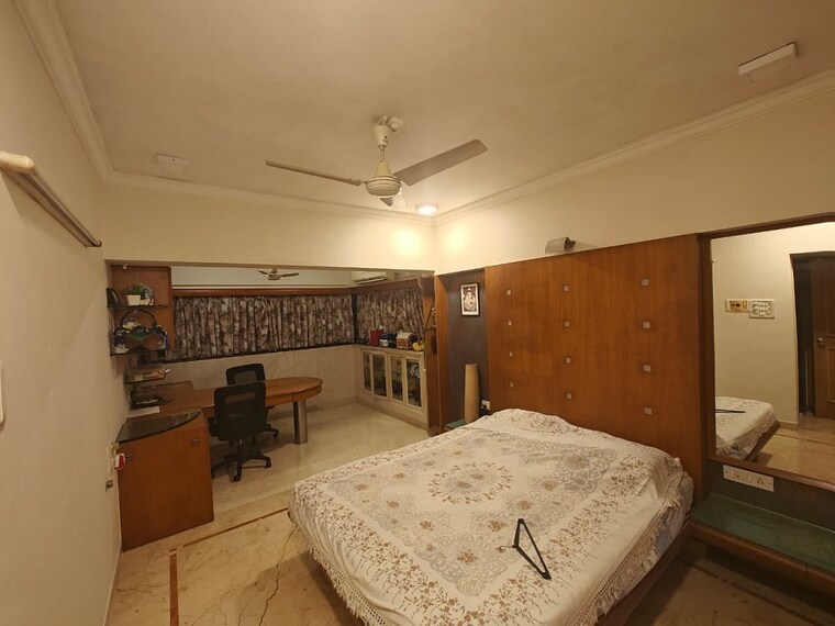 Bedroom, khar west 4 Bedroom 1400 Sq.Ft. Apartment In Khar West Mumbai 9403319