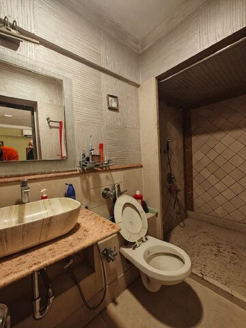 Bathroom in 4 BHK Apartment at Khar West – for Rent