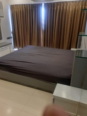 Bedroom in 3 BHK Apartment at RNA Continental, Chembur – for Rent