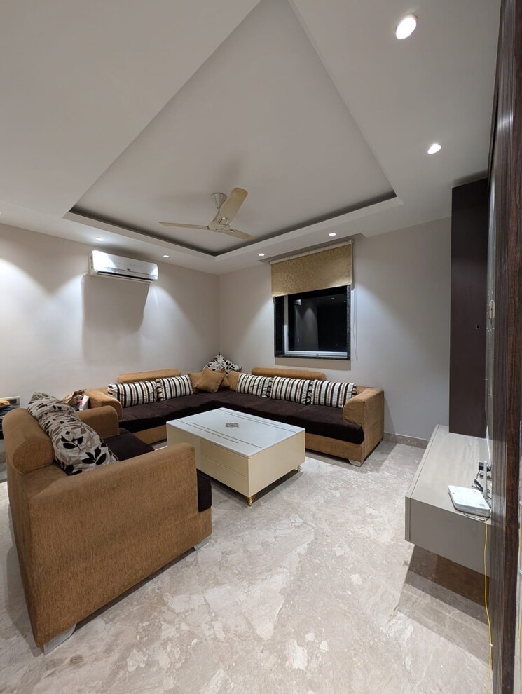 Living Room, bali nagar 3 Bedroom 1800 Sq.Ft. Builder Floor In Bali Nagar Delhi 9403558