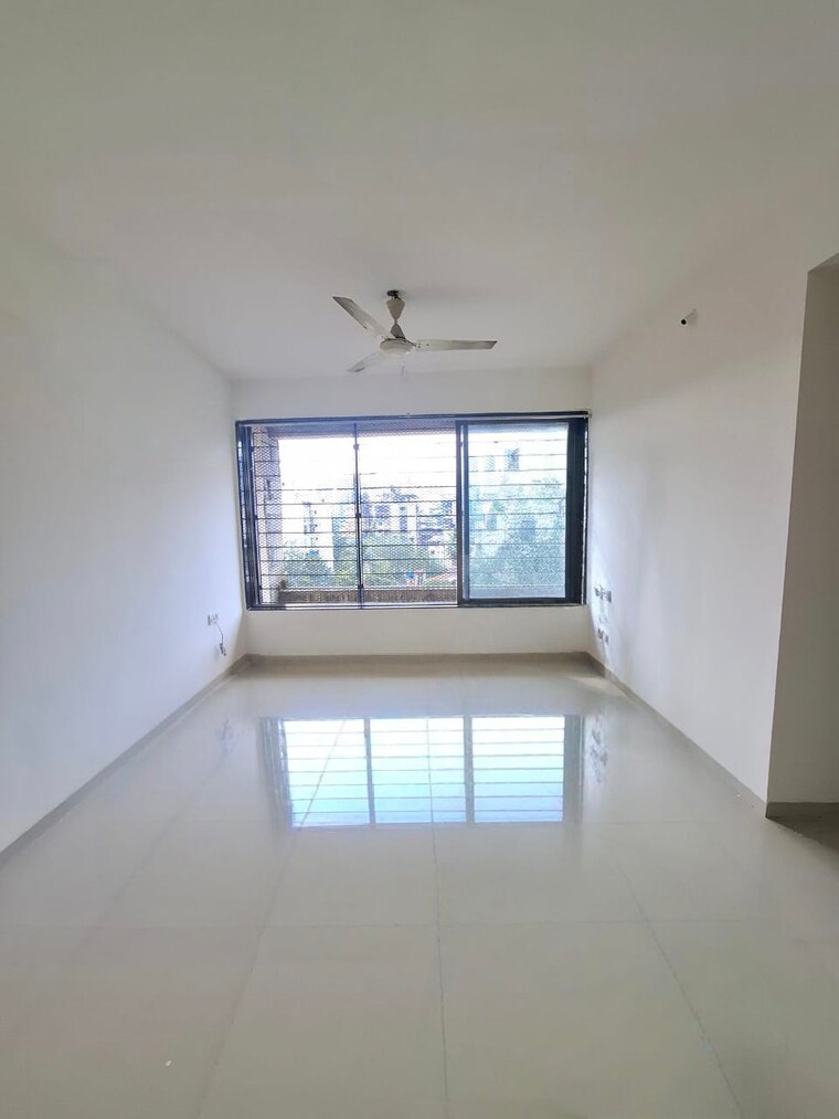 Living Room, lodha-paradise 2 Bedroom 700 Sq.Ft. Apartment In Majiwada Thane 9403661