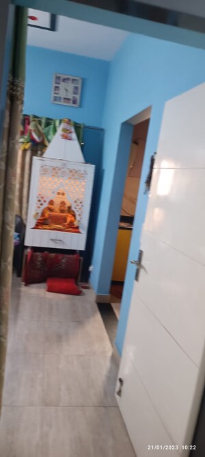 Building Lobby in 2.5 BHK Builder Floor at Sector 47 – for Rent