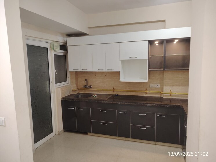 Kitchen, omaxe-r2 2.5 Bedroom 1000 Sq.Ft. Apartment In Gomti Nagar Lucknow 9403664