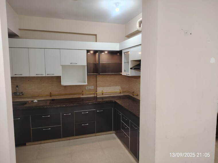 Kitchen, omaxe-r2 2.5 Bedroom 1000 Sq.Ft. Apartment In Gomti Nagar Lucknow 9403664