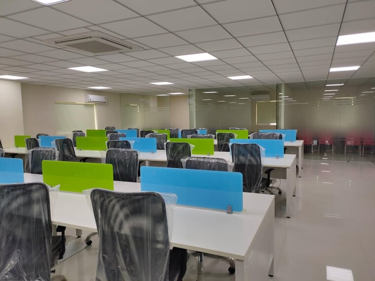 Team Area, vijay nagar Commercial Office Space 2000 Sq.Ft. In Vijay Nagar Indore 9403662