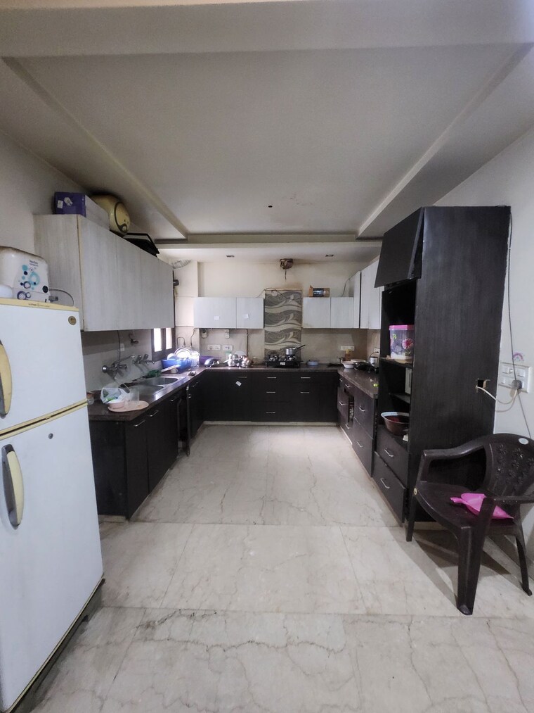 Kitchen, rajouri garden 3 Bedroom 1800 Sq.Ft. Builder Floor In Rajouri Garden Delhi 9403719